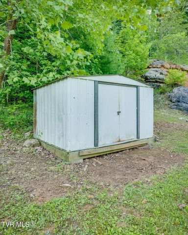 308 Chambers Drive, Elizabethton, TN 37643