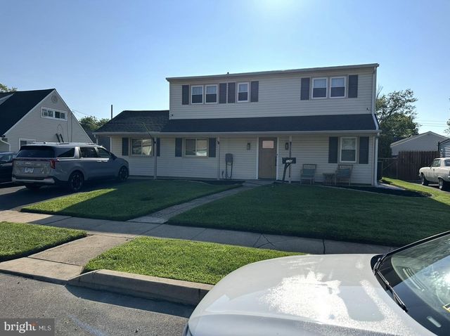 126 GOLDENGATE RD, Levittown, PA 19057