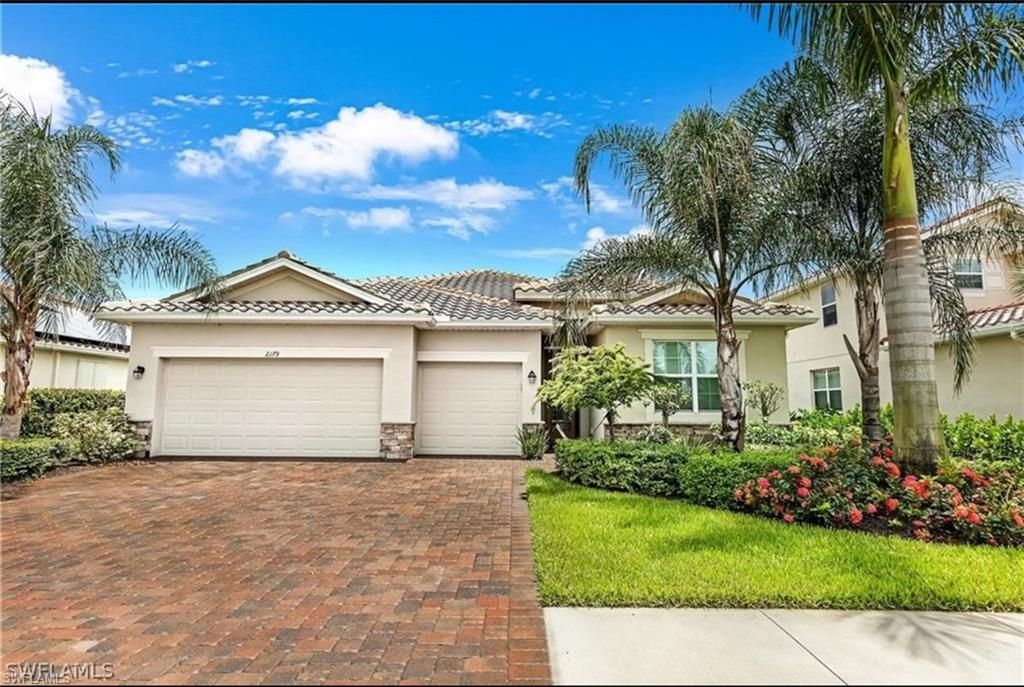 2179 Vermont LN, Naples, FL 34120