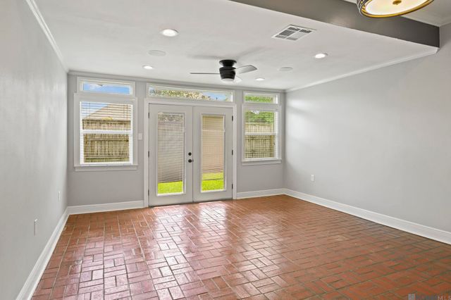 9797 Market West Dr, Baton Rouge, LA 70810