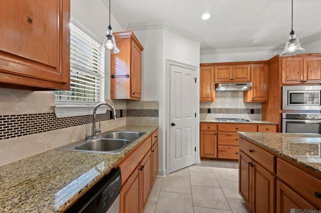 9797 Market West Dr, Baton Rouge, LA 70810