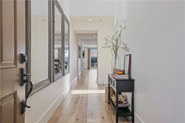 28658 Farrier Drive, Valencia, CA 91354