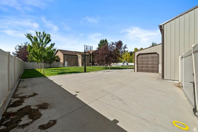 4894 W 4750 S, West Haven, UT 84401