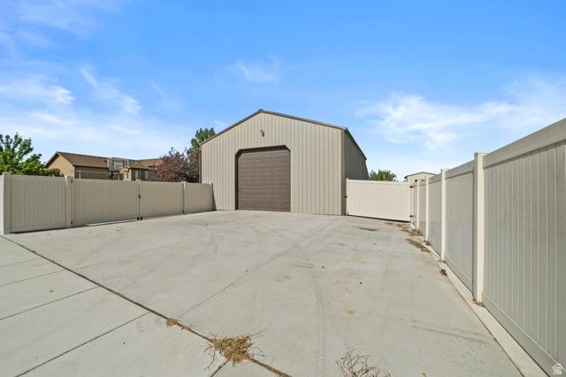 4894 W 4750 S, West Haven, UT 84401