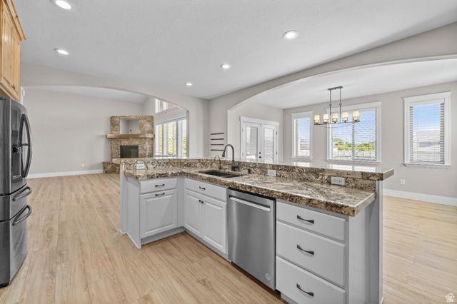 4894 W 4750 S, West Haven, UT 84401