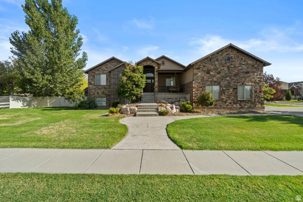 4894 W 4750 S, West Haven, UT 84401