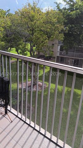 100 SW 132nd Way 310K, Pembroke Pines, FL 33027