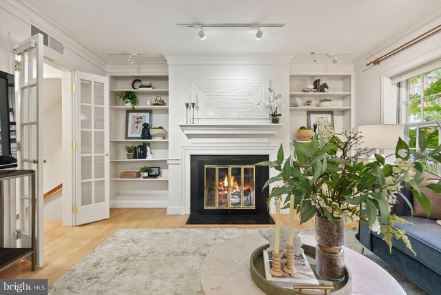 116 CAMERON MEWS, Alexandria, VA 22314