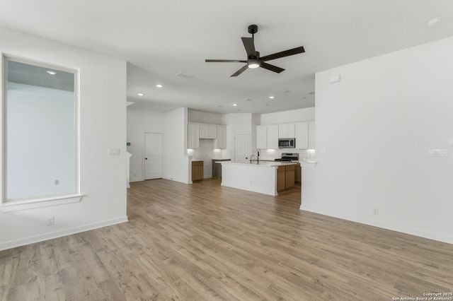 9439 Hidden Stone, Schertz, TX 78154