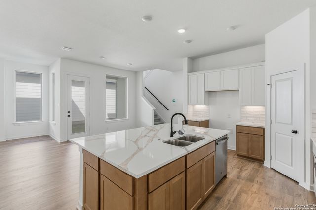 9439 Hidden Stone, Schertz, TX 78154