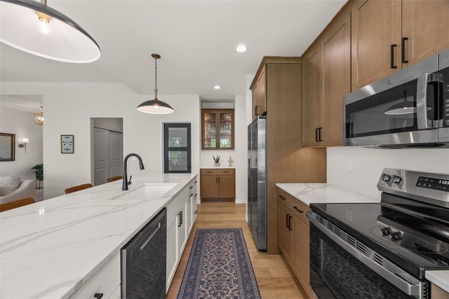 329 McCarran Avenue NE, Cedar Rapids, IA 52402