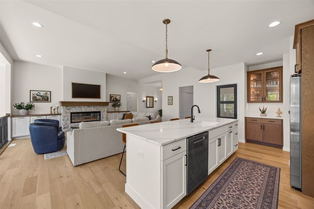 329 McCarran Avenue NE, Cedar Rapids, IA 52402