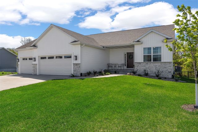 329 McCarran Avenue NE, Cedar Rapids, IA 52402