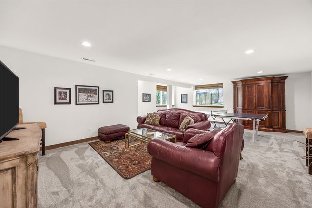 329 McCarran Avenue NE, Cedar Rapids, IA 52402
