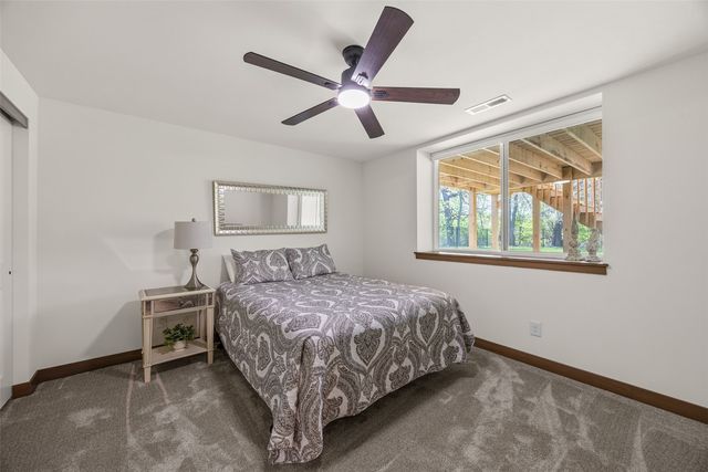 329 McCarran Avenue NE, Cedar Rapids, IA 52402