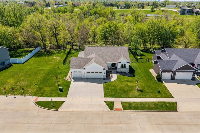 329 McCarran Avenue NE, Cedar Rapids, IA 52402