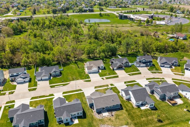 329 McCarran Avenue NE, Cedar Rapids, IA 52402
