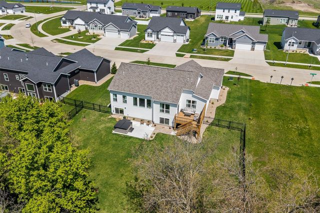 329 McCarran Avenue NE, Cedar Rapids, IA 52402