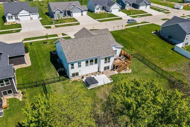329 McCarran Avenue NE, Cedar Rapids, IA 52402