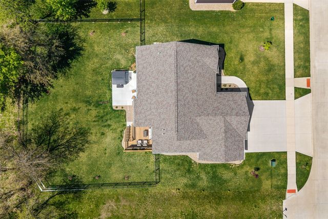 329 McCarran Avenue NE, Cedar Rapids, IA 52402