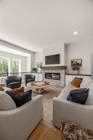 329 McCarran Avenue NE, Cedar Rapids, IA 52402