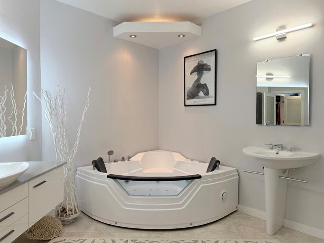 3880 N Highway A1a 104, Hutchinson Island, FL 34949