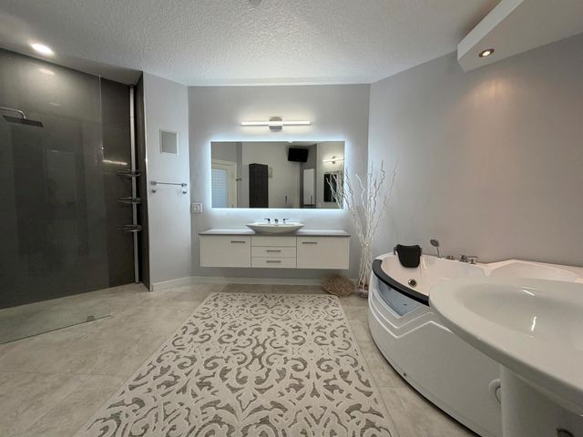 3880 N Highway A1a 104, Hutchinson Island, FL 34949