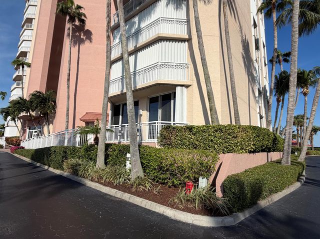 3880 N Highway A1a 104, Hutchinson Island, FL 34949