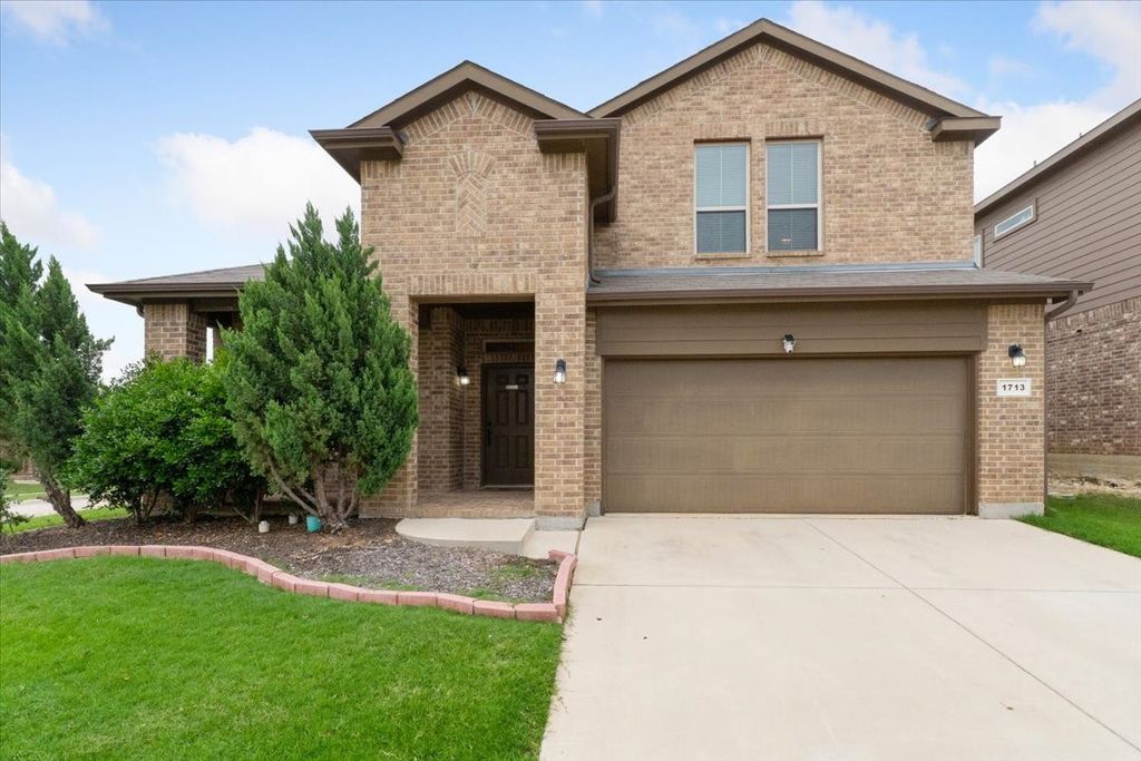 1713 Falling Star Drive, Fort Worth, TX 76052 — exterior