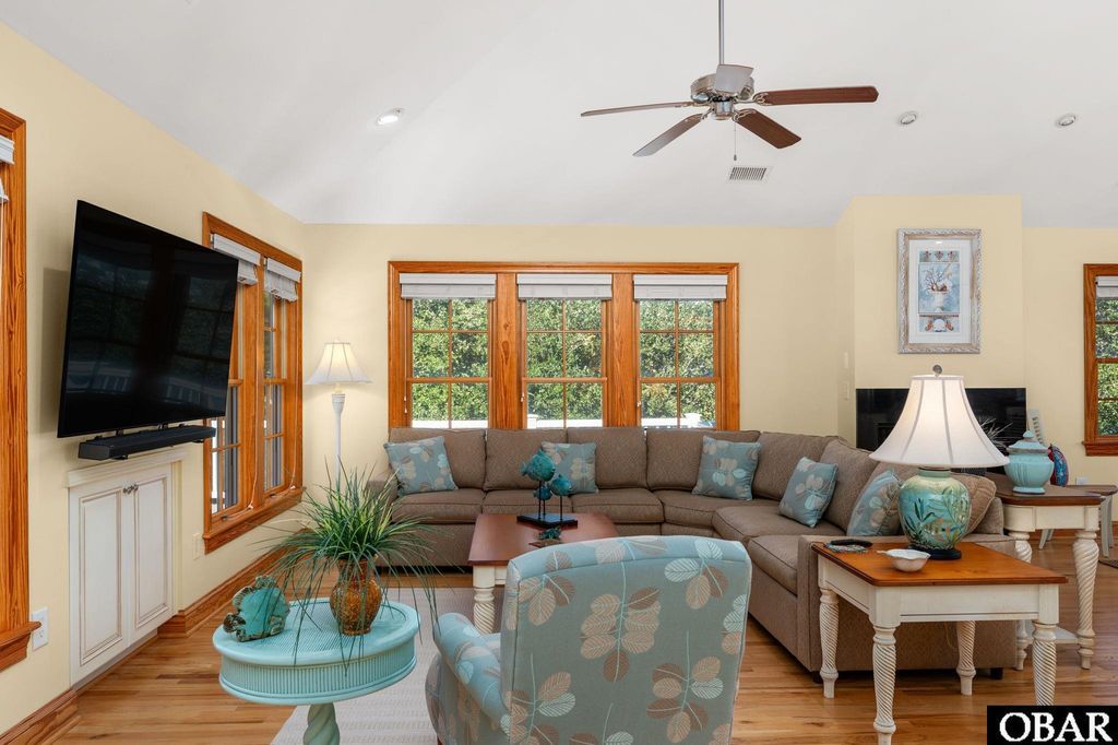 Image 9 of property listing at 818 Whistler Court Lot #381, Corolla, NC 27927