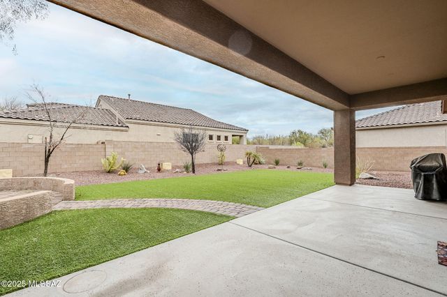 12692 N Sunrise Shadow Drive, Marana, AZ 85658