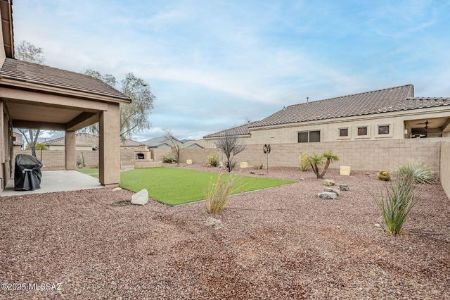 12692 N Sunrise Shadow Drive, Marana, AZ 85658