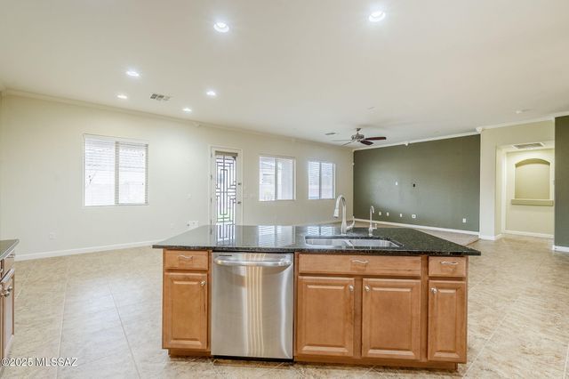 12692 N Sunrise Shadow Drive, Marana, AZ 85658