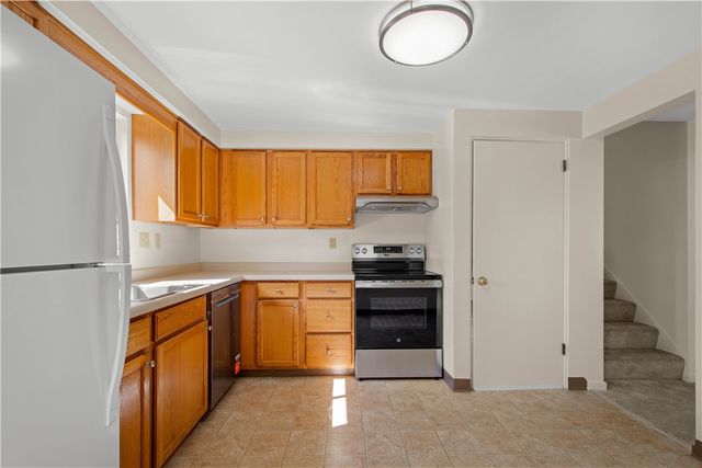 238 Santa Fe Dr, Bethel Park, PA 15102