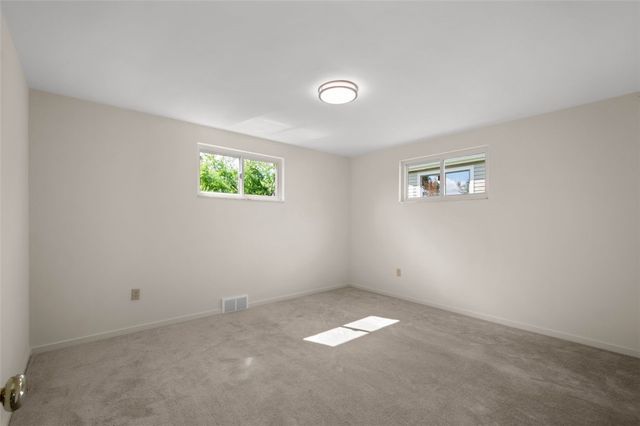 238 Santa Fe Dr, Bethel Park, PA 15102
