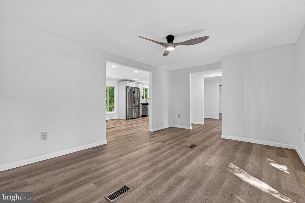 Image 22 of property listing at 120 LONG BEACH RD, Charlestown, MD 21914