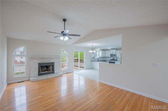 10 Arbor Springs, Troy, IL 62294