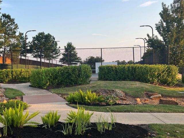 969 Golden Willow Lane, Conroe, TX 77304