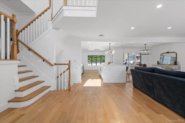 77 Bounty Lane, Jericho, NY 11753