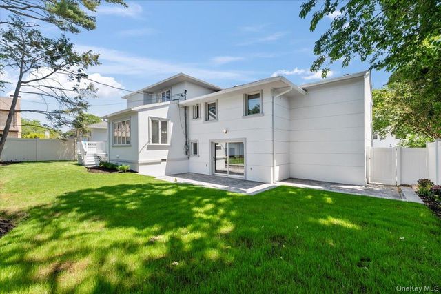 77 Bounty Lane, Jericho, NY 11753