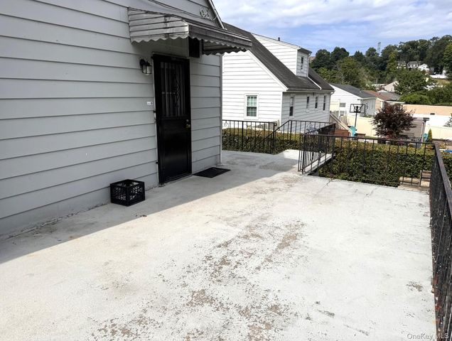 55 Canfield Avenue, Yonkers, NY 10710