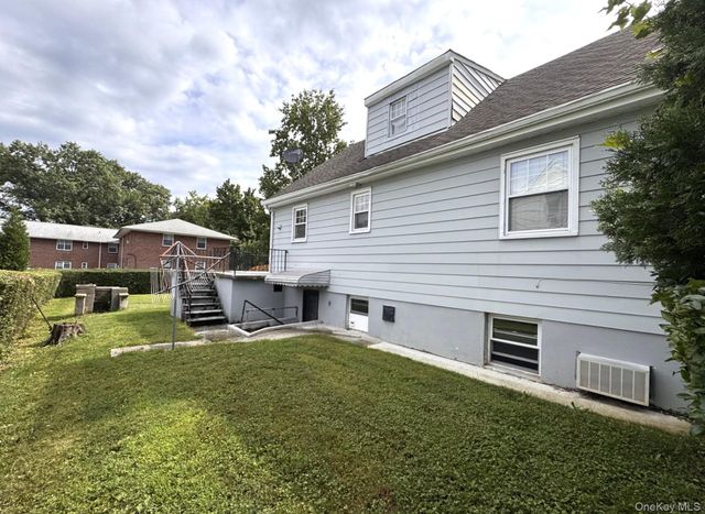 55 Canfield Avenue, Yonkers, NY 10710