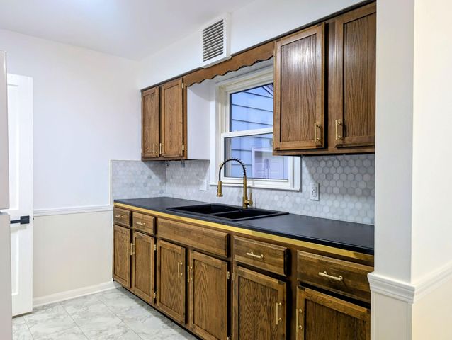 3504 Poinsettia Avenue Se, City Of Grand Rapids, MI 49508