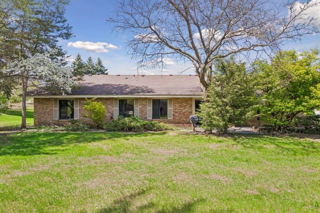 9701 Cimarron Trail, Minnetonka, MN 55305