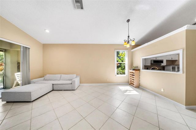 5021 S La Sedona Circle, Delray Beach, FL 33484