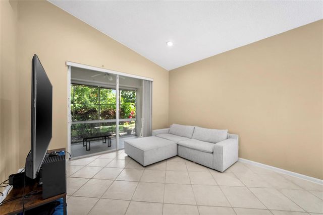 5021 S La Sedona Circle, Delray Beach, FL 33484