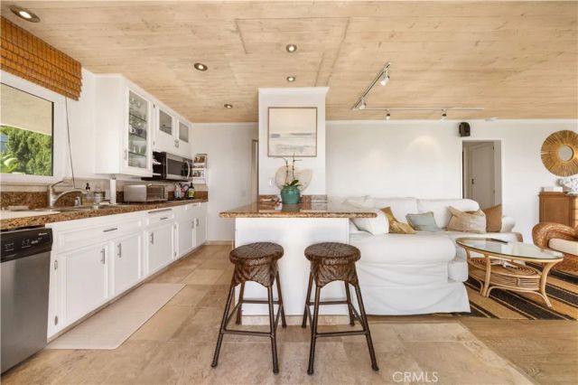 21662 Ocean Vista Drive D, Laguna Beach, CA 92651