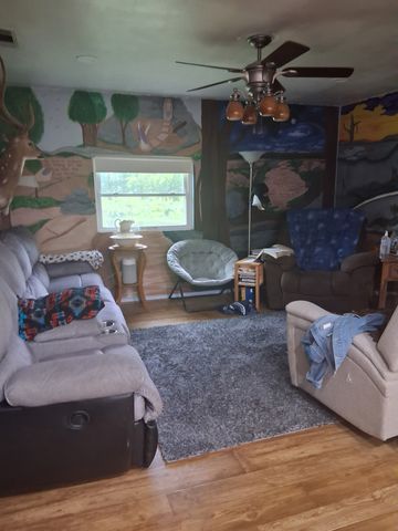 547 Fm 513 S, Lone Oak, TX 75453