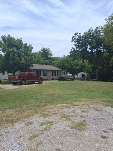 547 Fm 513, Lone Oak, TX 75453