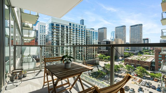 659 W Randolph Street 1016, Chicago, IL 60661